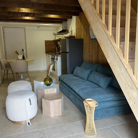 La Cle Des Champs - Le Numero 7 - Jacuzzi