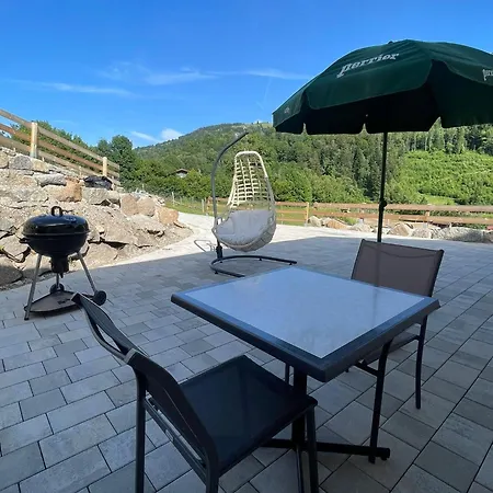 La Cle Des Champs - Le Numero 7 - Jacuzzi *